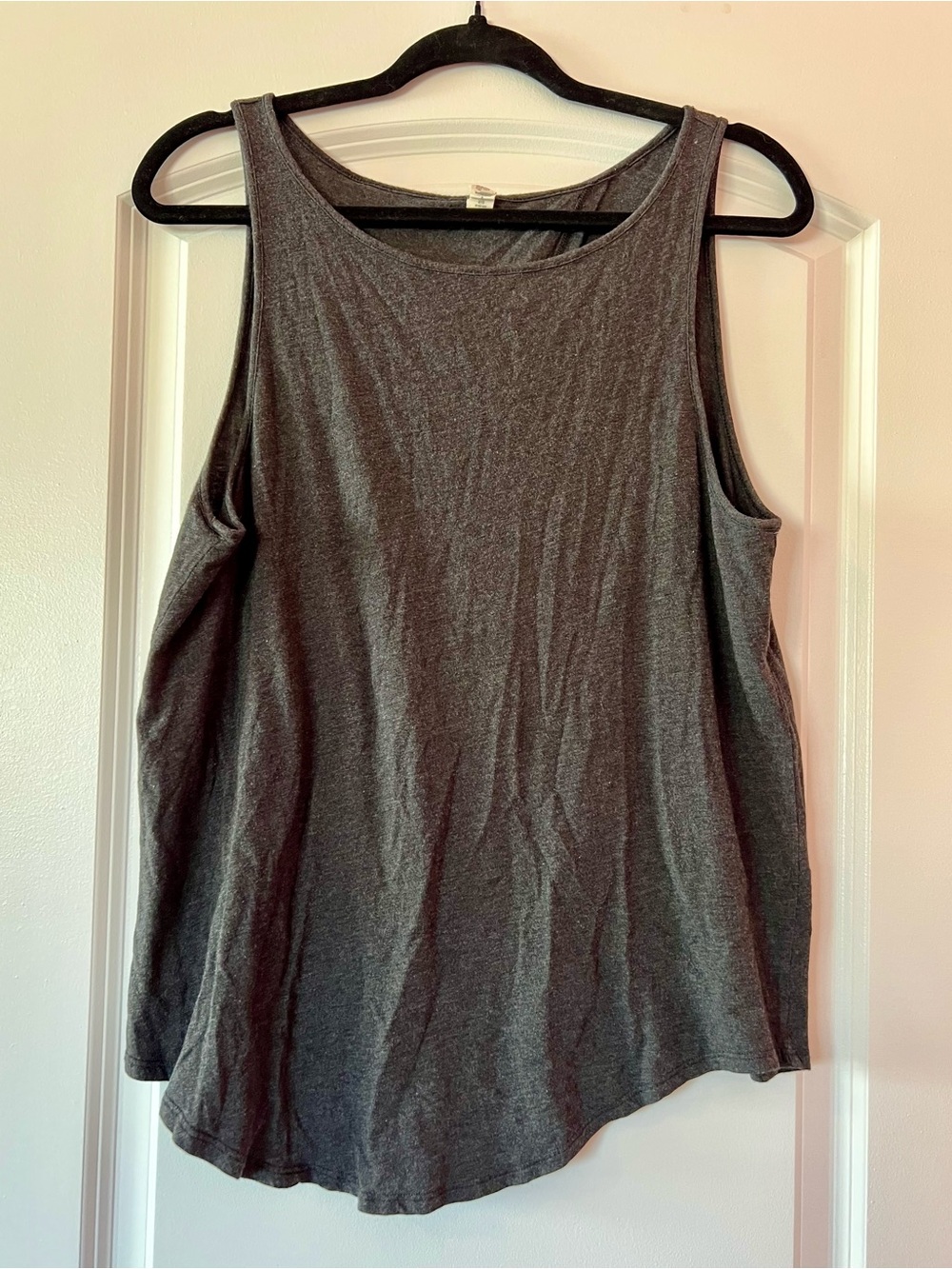Under Armour Dark Gray Scoop Neck Tank Top